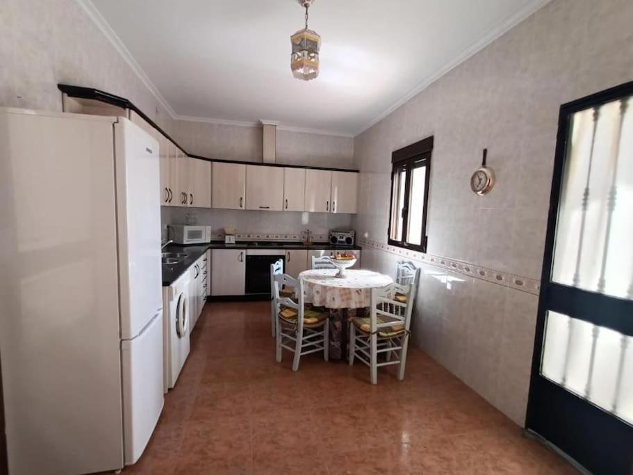 Vivienda Rural Los Iberos M&M, Кастельяр-де-Сантистебан Экстерьер фото